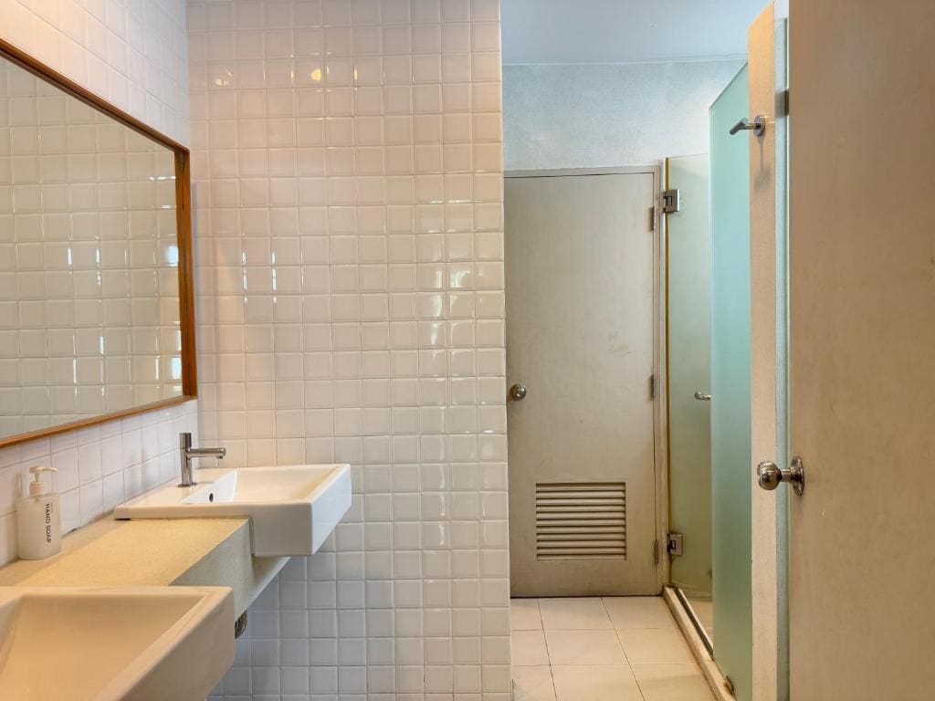 Family Room room - Image 1