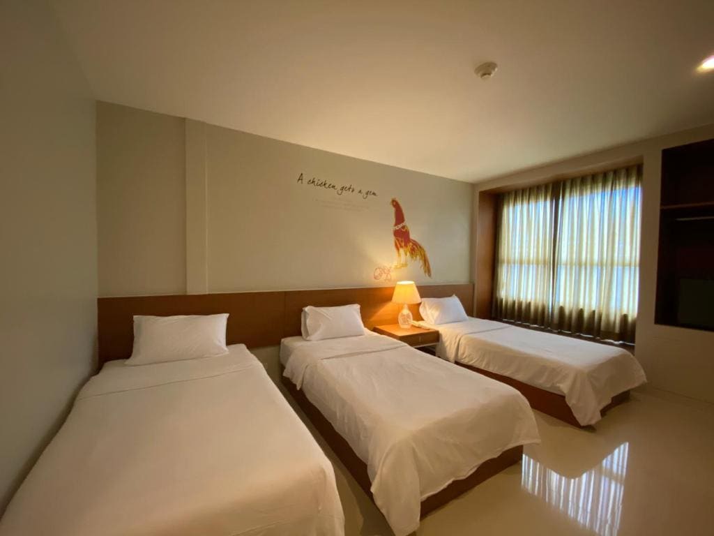 Standard Triple Room room - Image 1