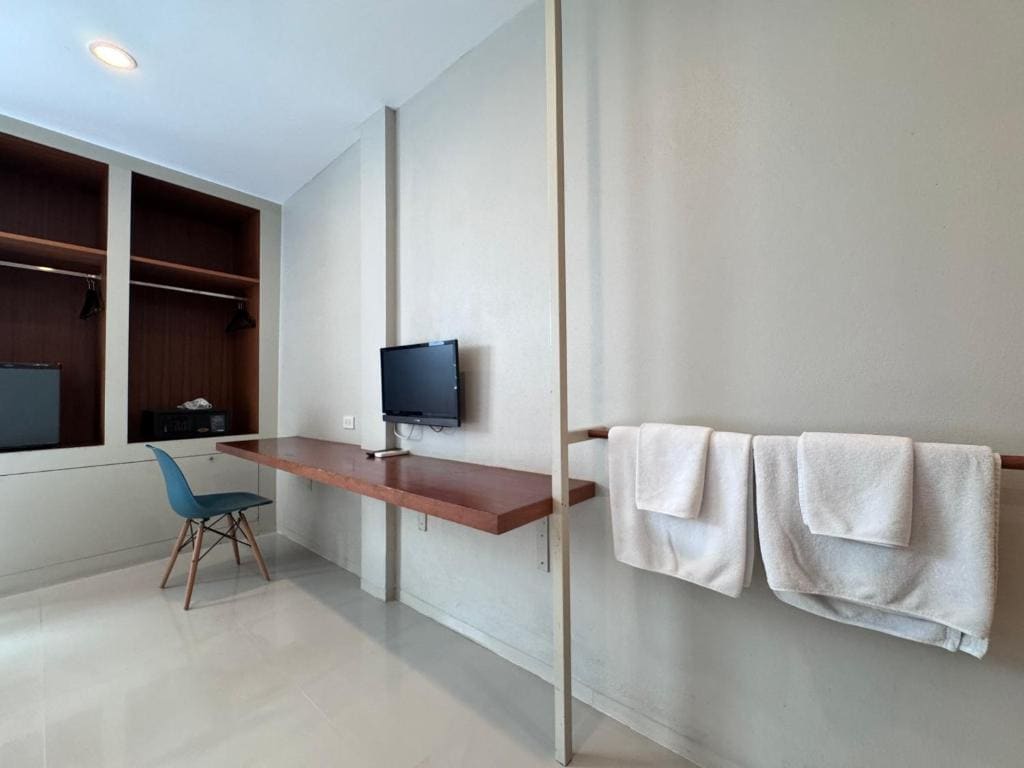 Standard Twin Room room - Image 3