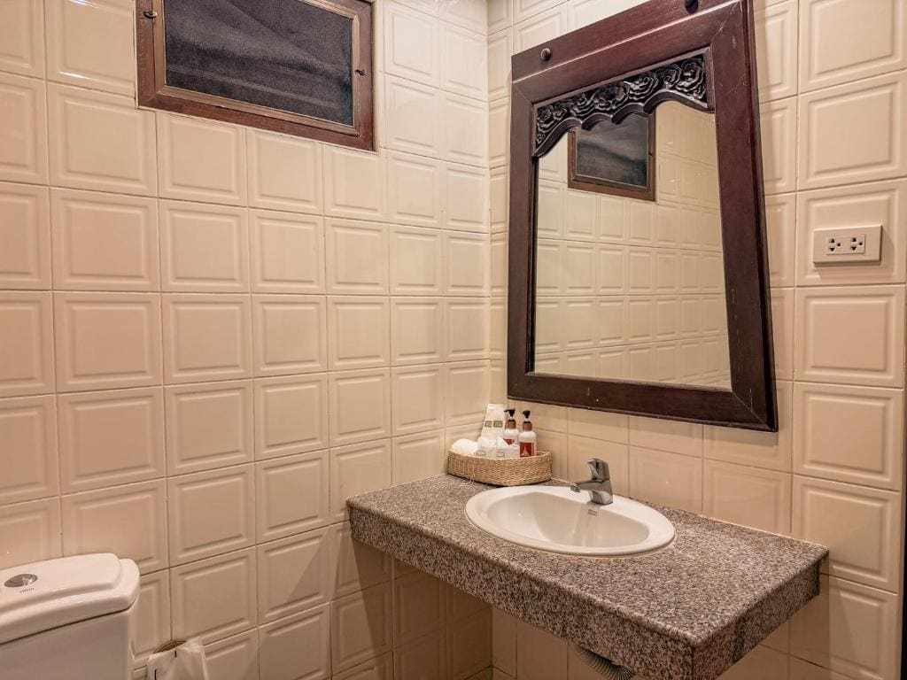 Standard Family Bedroom room - Image 2