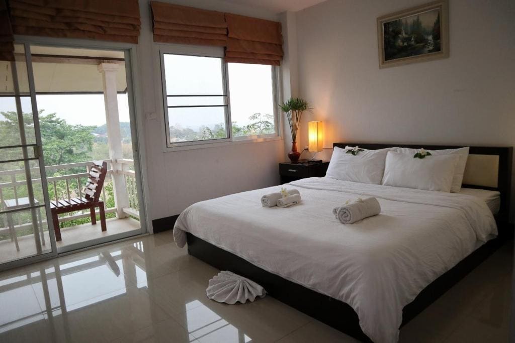 Single Room with Balcony room - Image 1