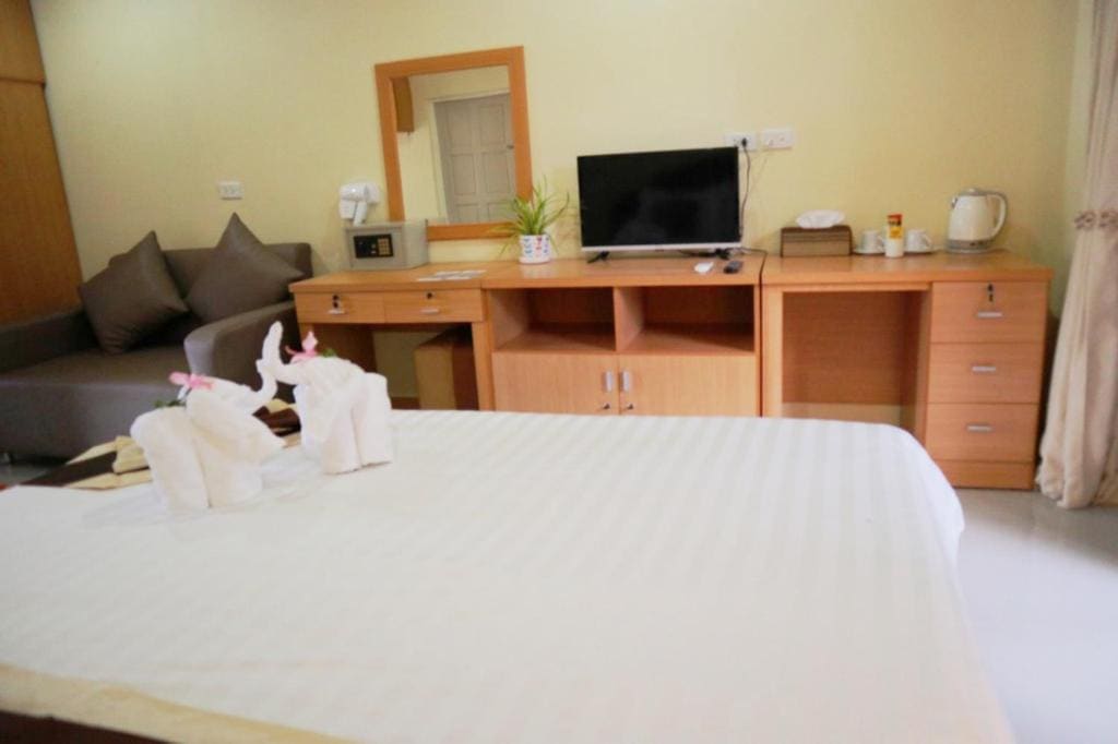 Deluxe Single Room with Balcony room - Image 1