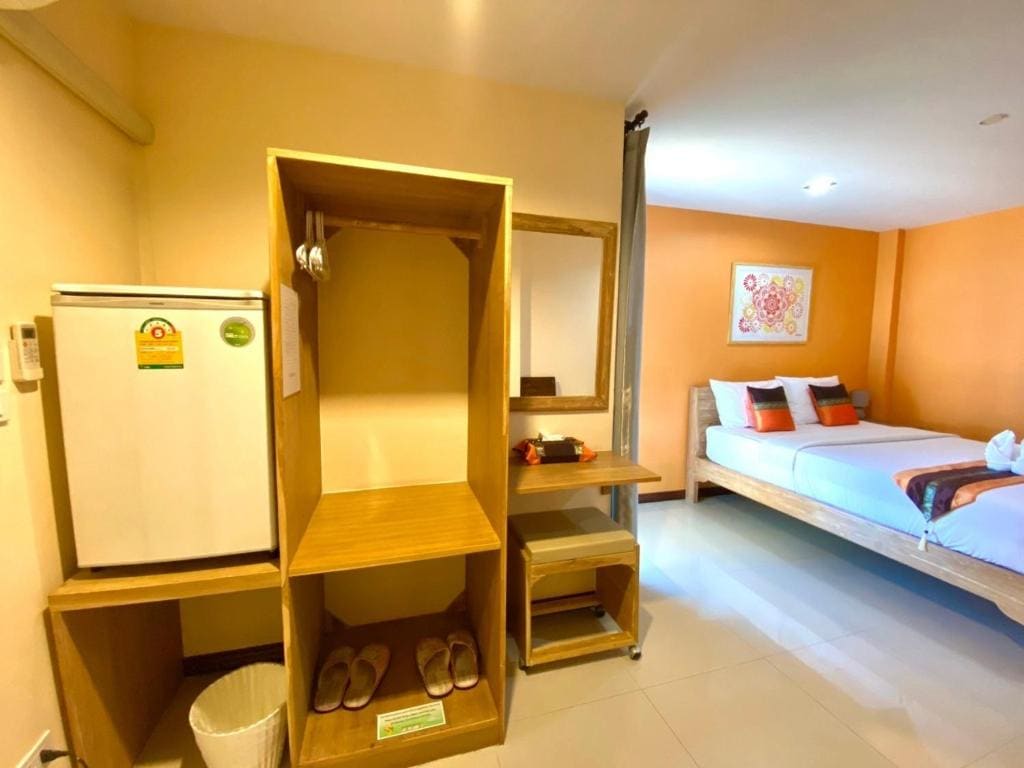Double Room with Private Bathroom room - Image 3