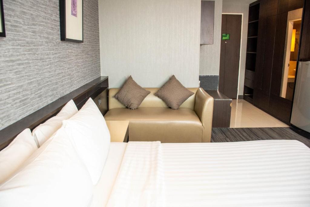 Deluxe Double Room room - Image 3