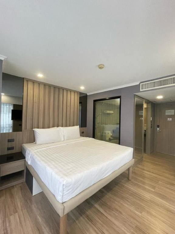 Premier Double Room room - Image 3