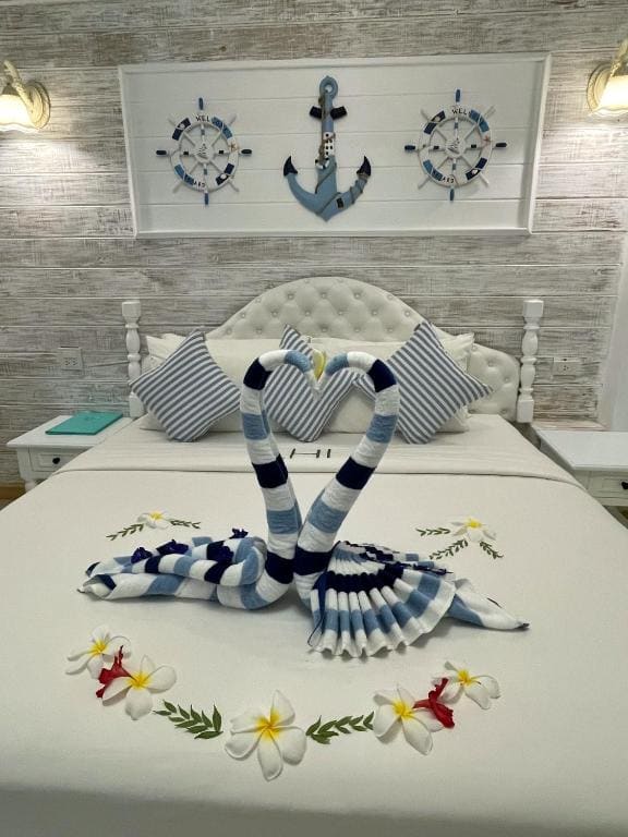 Honeymoon Suite with Sea View room - Image 2