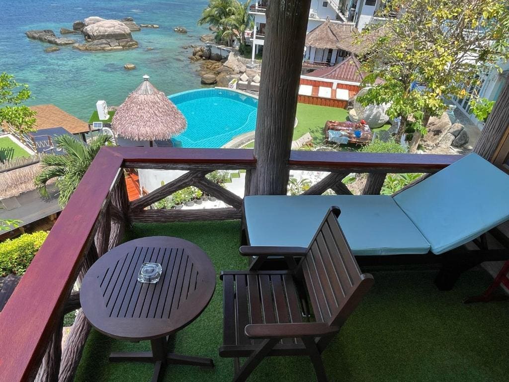 Deluxe Bungalow with Sea View room - Image 1