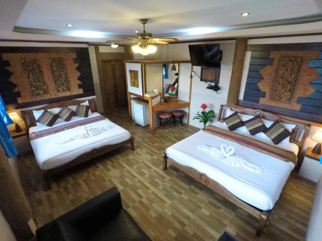 Quadruple Room with Sea View room - Image 3