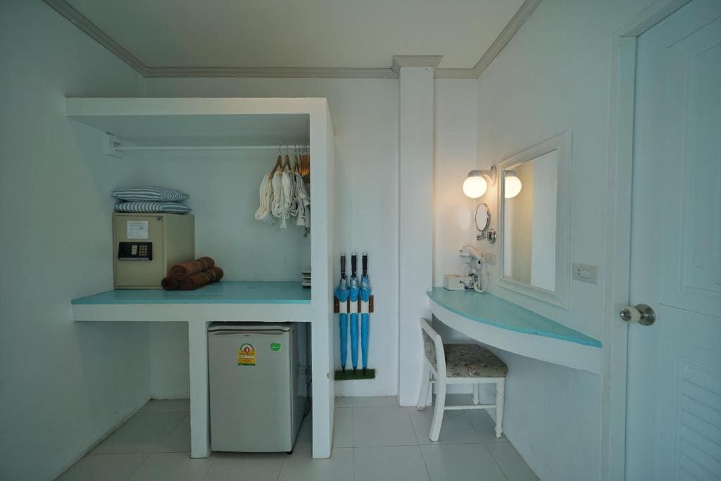 Triple Room with Sea View room - Image 3