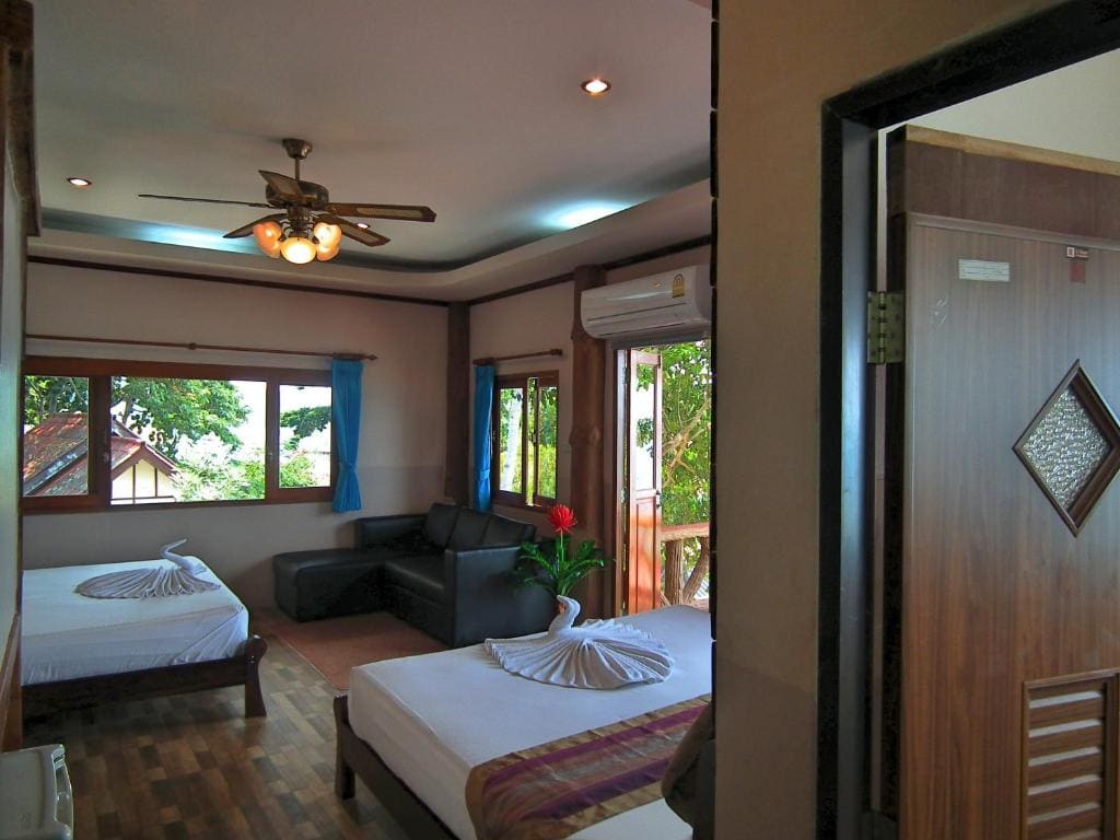 Quadruple Room with Sea View room - Image 1