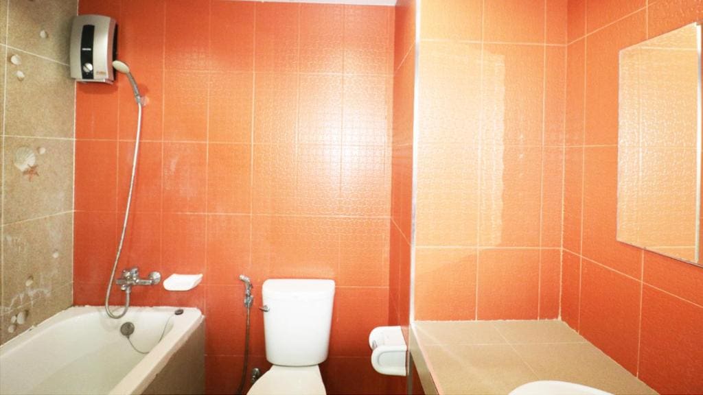 Superior Double Room with Bath room - Image 2