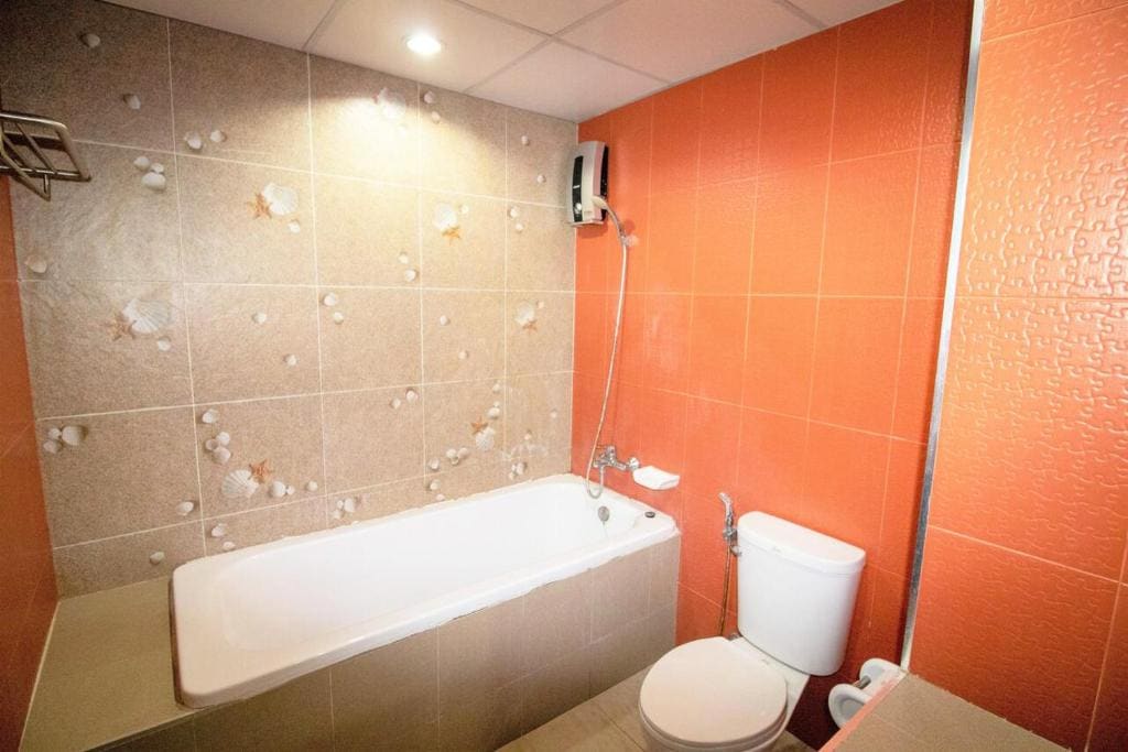 Superior Twin Room with Bath room - Image 2
