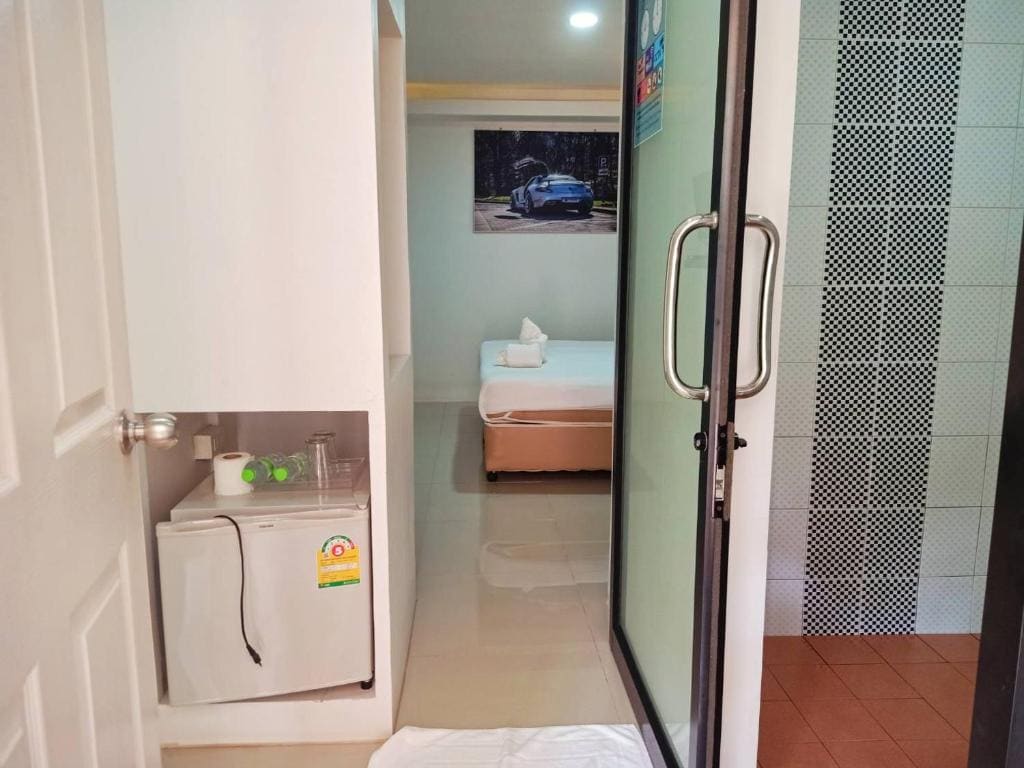 Double Room with Private Bathroom room - Image 3