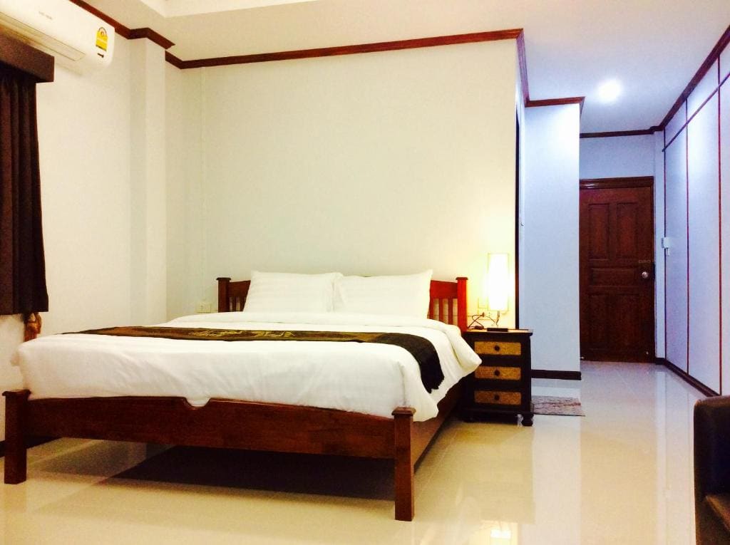 King Room with Balcony room - Image 2