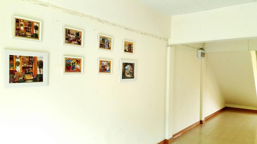 Two-Bedroom Townhouse room - Image 1