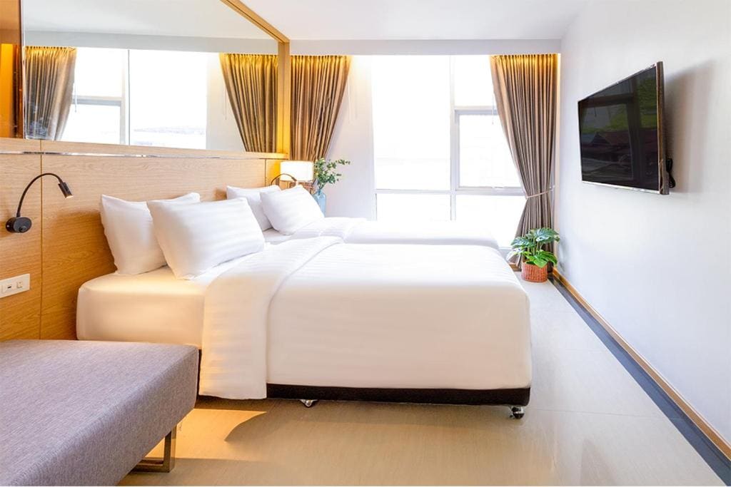 Superior Double or Twin Room room - Image 3