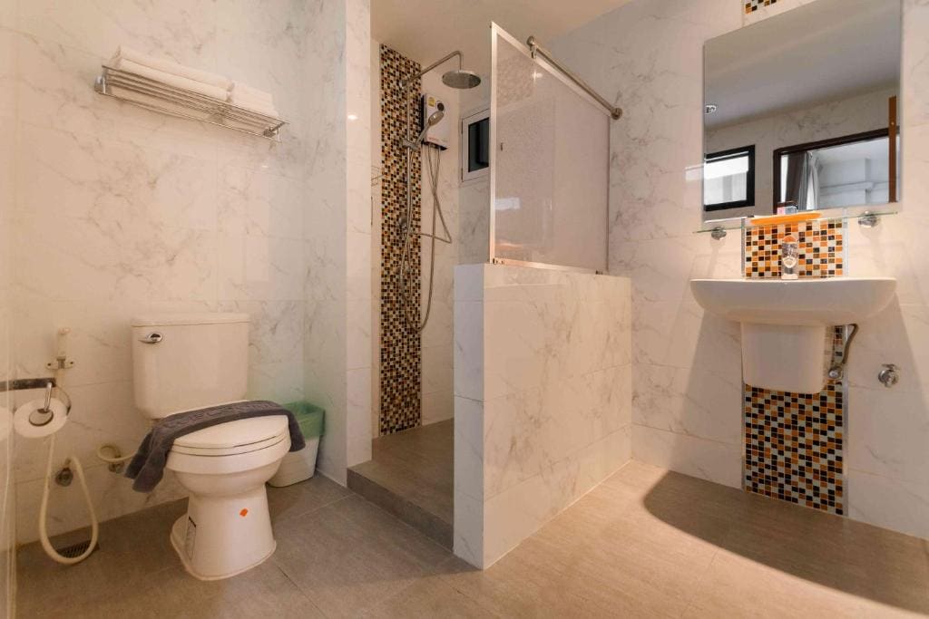 Executive Suite room - Image 3