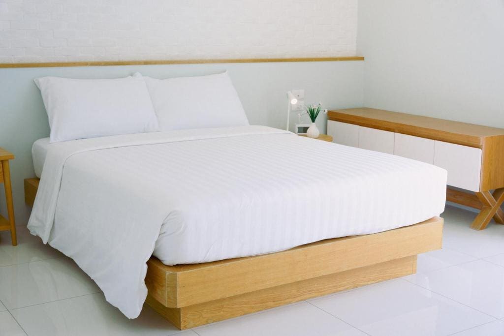 Deluxe Double Room with Balcony room - Image 3