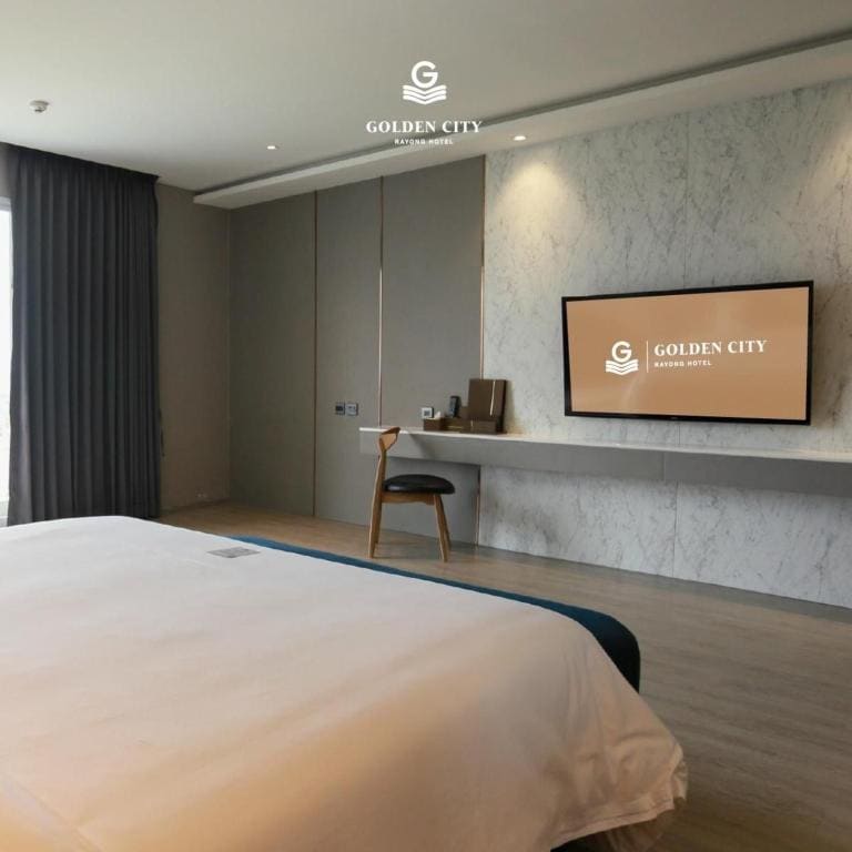Studio with Mountain View room - Image 3