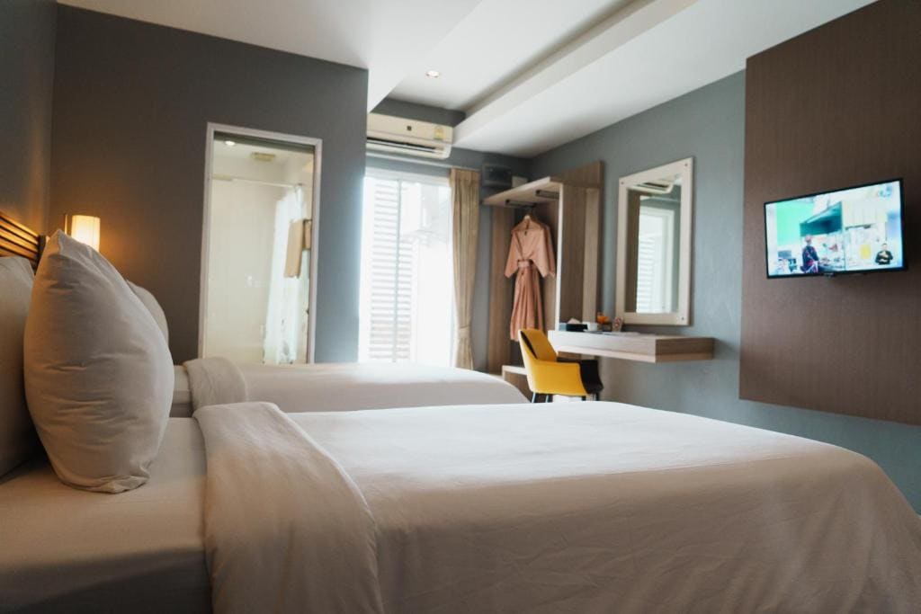Superior Twin Room room - Image 1