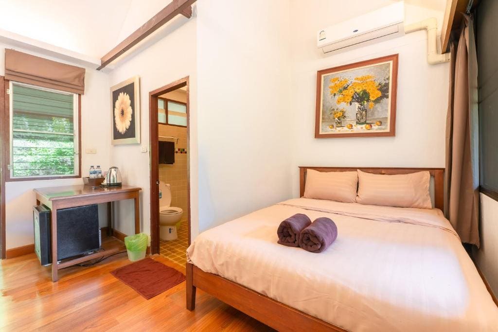 Double Room with Balcony room - Image 2