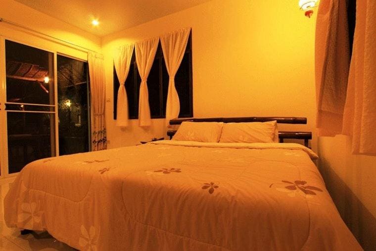 Bungalow with Garden View room - Image 2