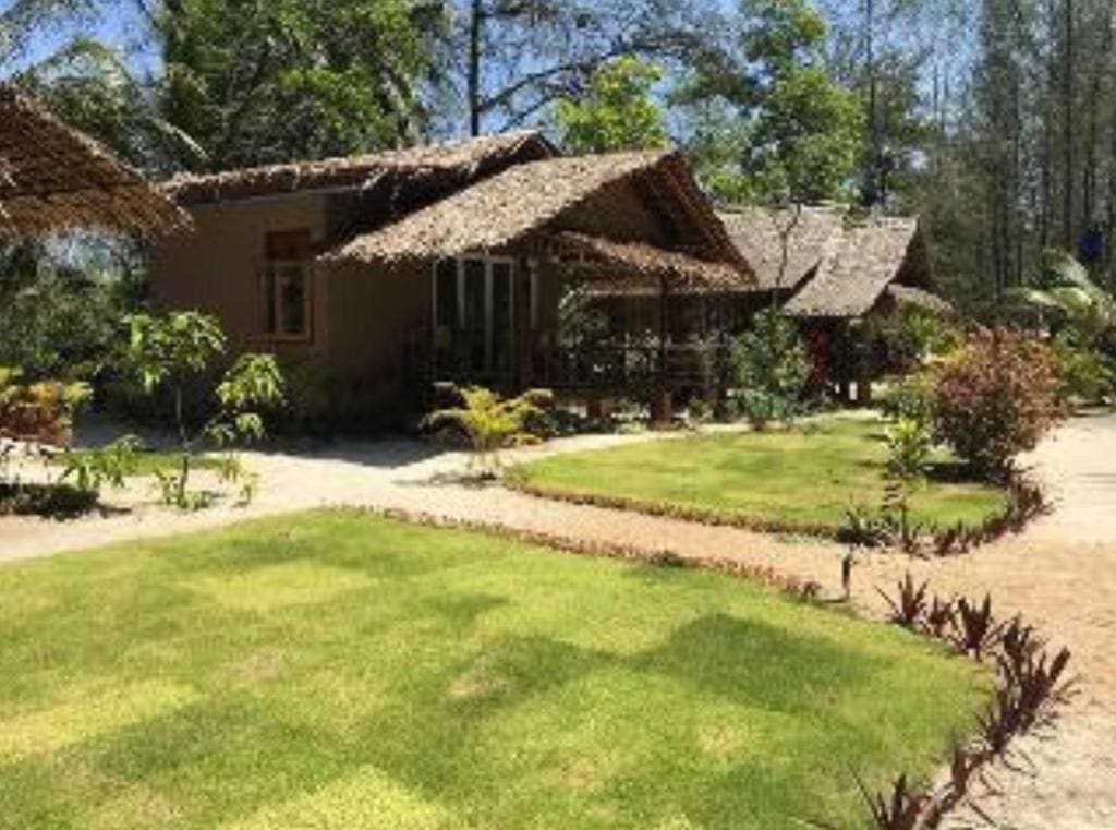 Bungalow with Garden View room - Image 3