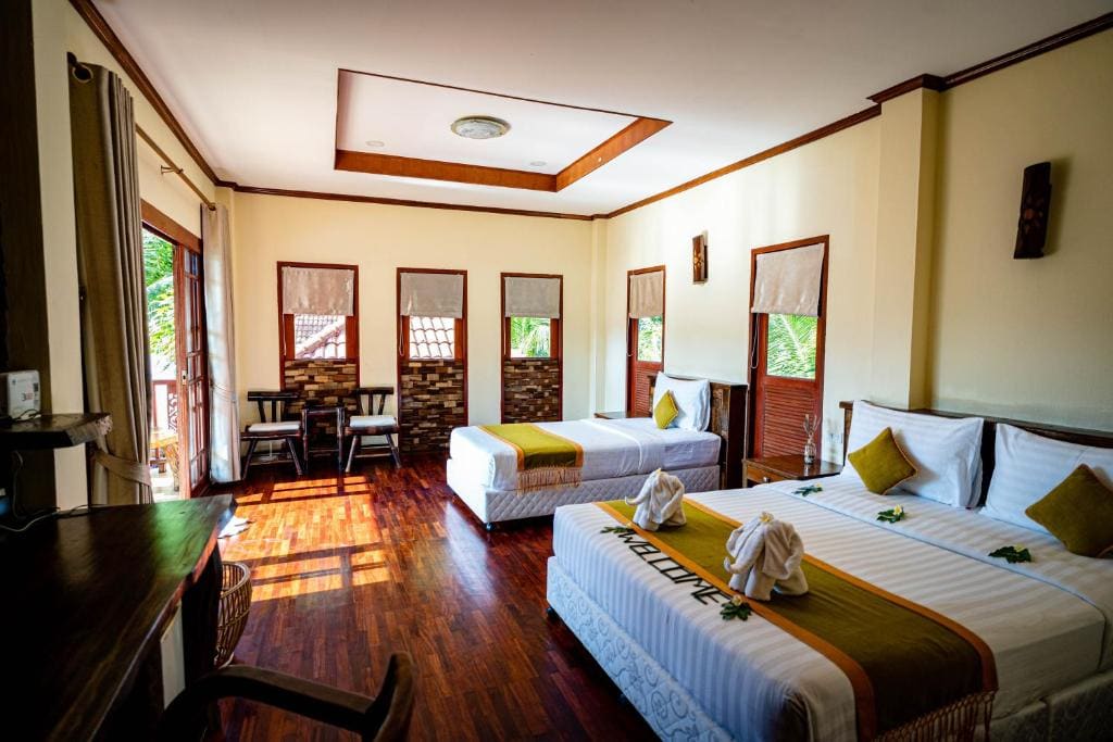 Deluxe Double or Twin Room with Sea View room - Image 1