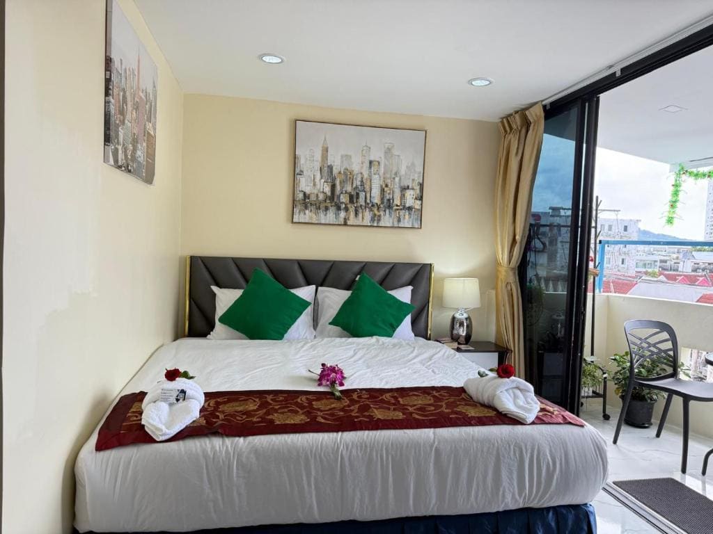 Double Room with Mountain View room - Image 2