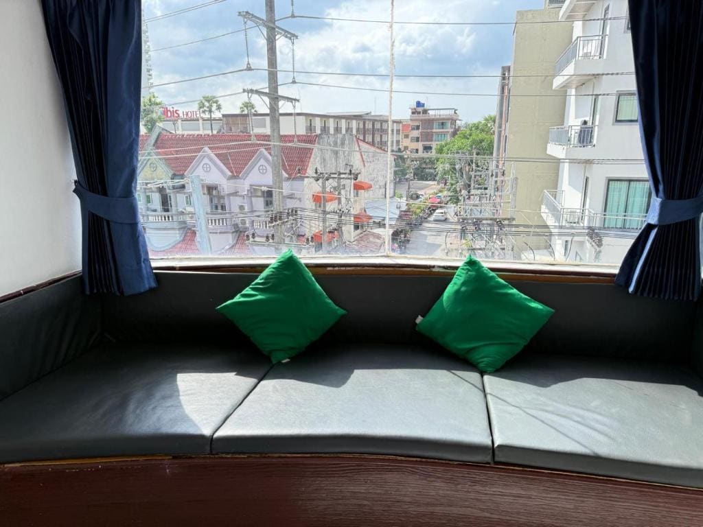 Deluxe Double Room with Balcony and Sea View room - Image 1
