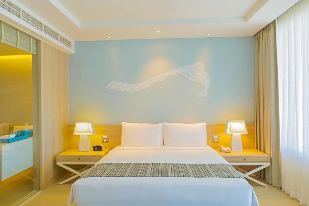 Standard King Room with Executive Tower room - Image 1