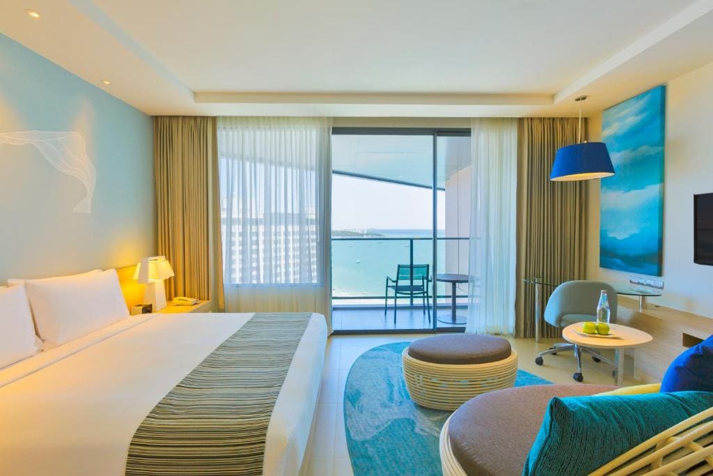 Standard King Room with Club Access - Executive Tower room - Image 1
