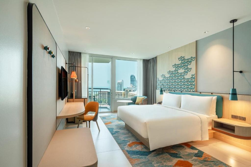 Standard King Room with Ocean View and Bay Tower room - Image 3