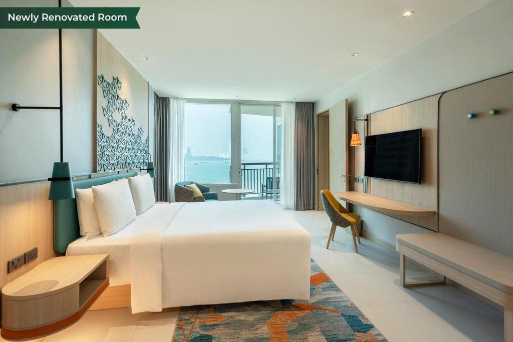 One-Bedroom King Suite with Sea View - Bay Tower room - Image 2