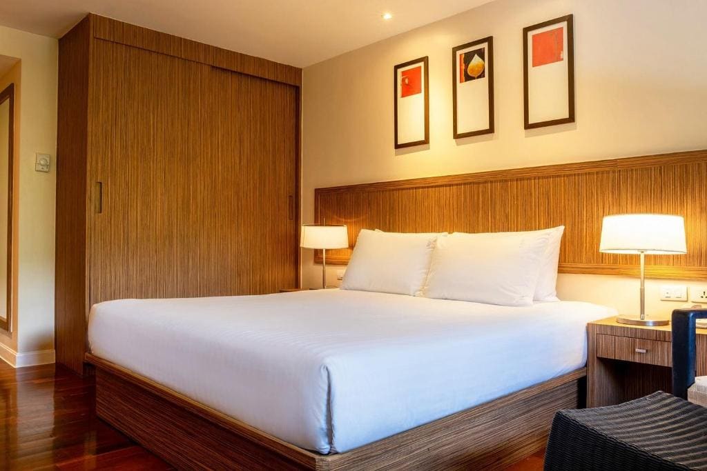 King Suite with One Bunk Bed room - Image 1