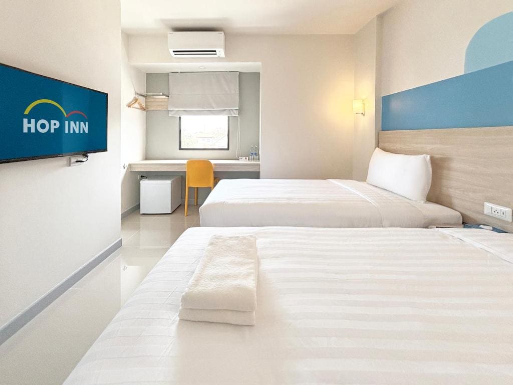 Standard Twin Room room - Image 2