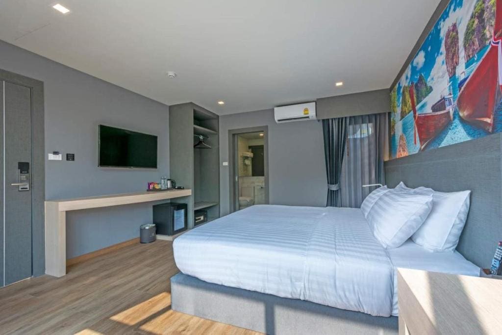 Deluxe Double Room with City View room - Image 1