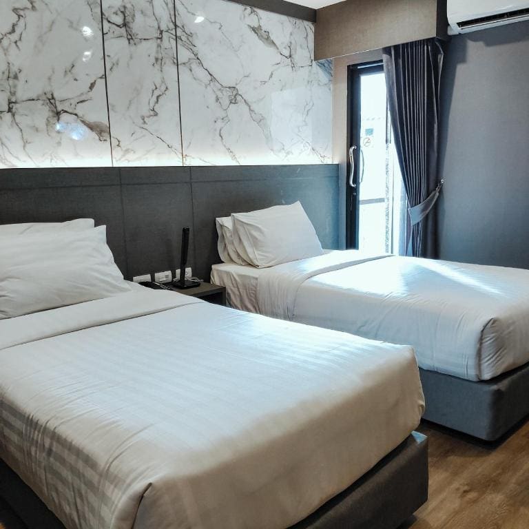 Deluxe Double Room room - Image 3