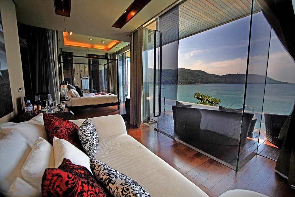 Honeymoon Private Pool Suite room - Image 3