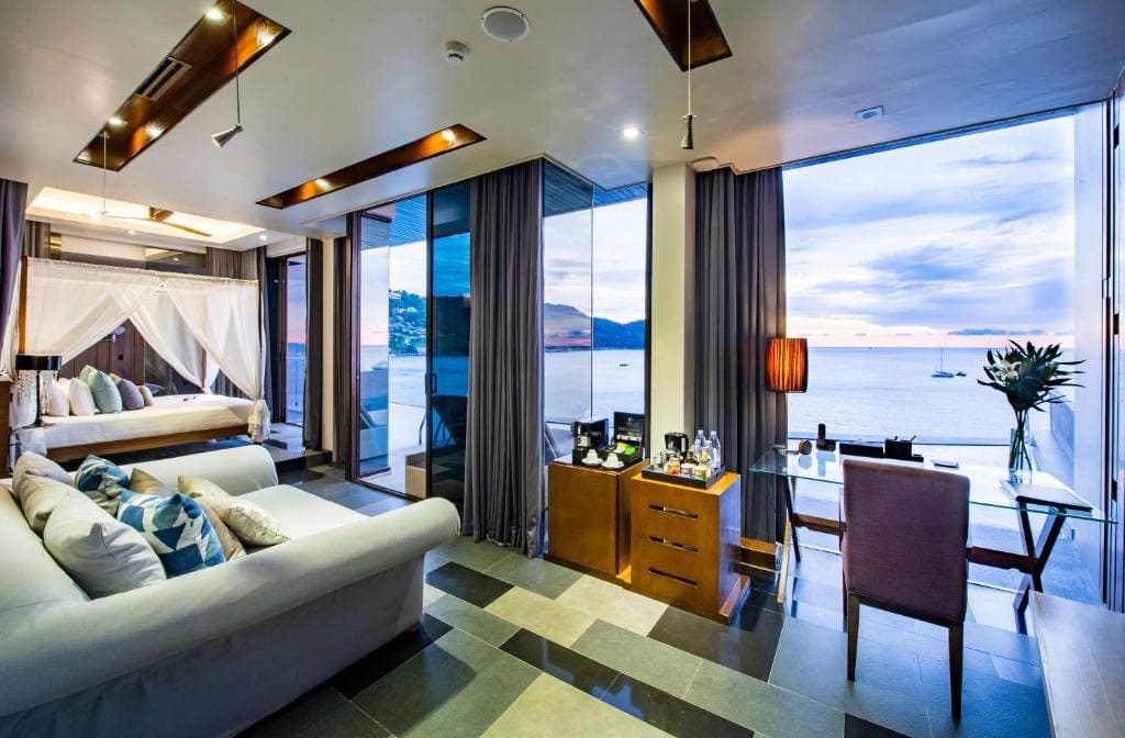 Honeymoon Private Pool Suite room - Image 2