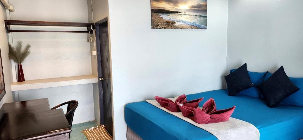Double Room with Balcony and Sea View room - Image 1