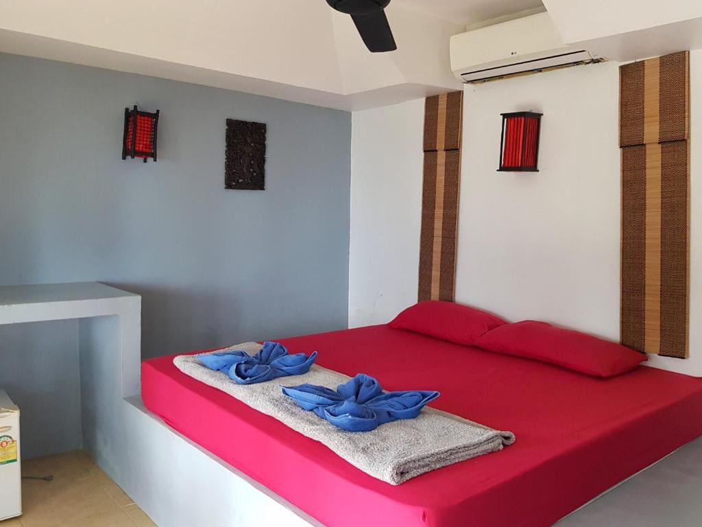 Double Room with Pool View room - Image 1