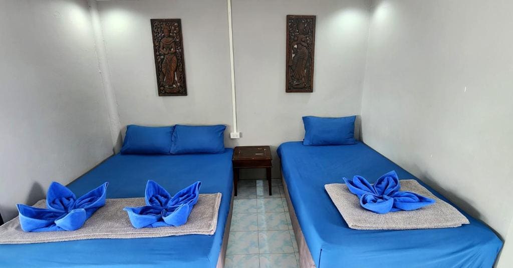 Standard Family Room room - Image 3