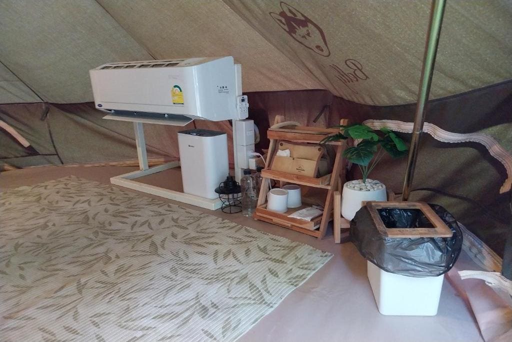 Tent room - Image 3