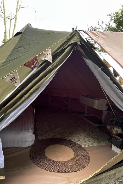 Tent room - Image 2