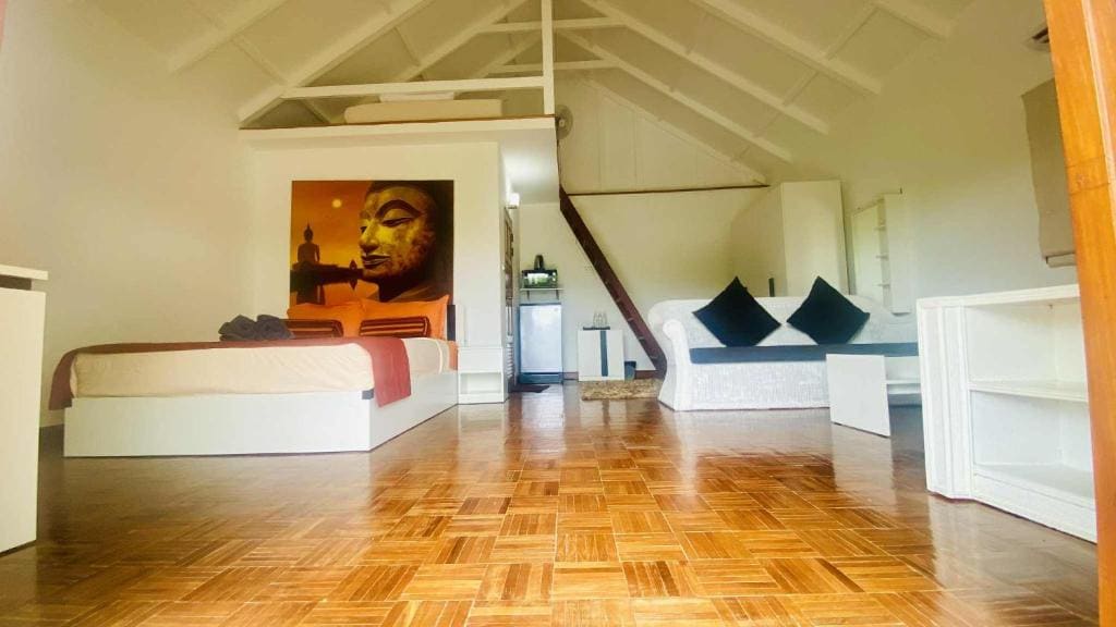 Superior Bungalow room - Image 3