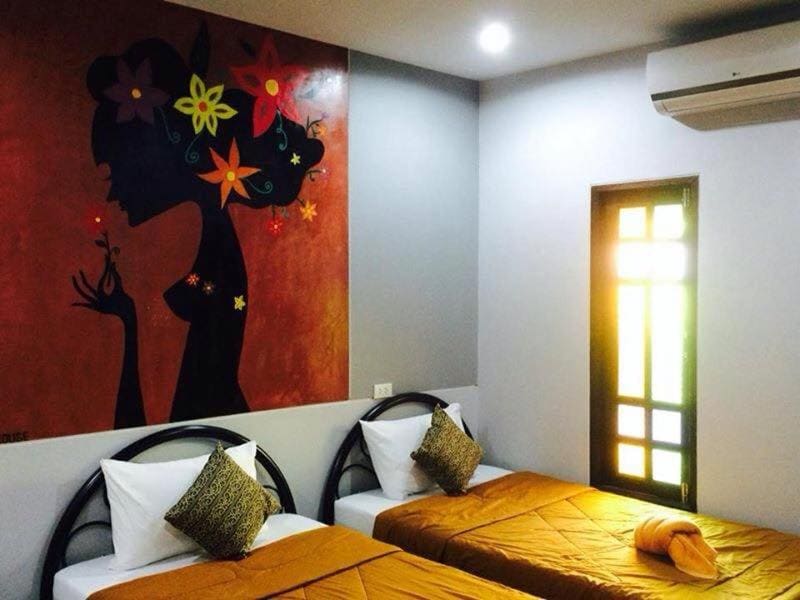 Triple Room with Balcony room - Image 2