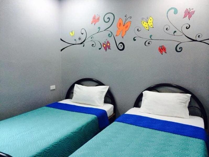 Standard Twin Room with Shared Bathroom room - Image 1