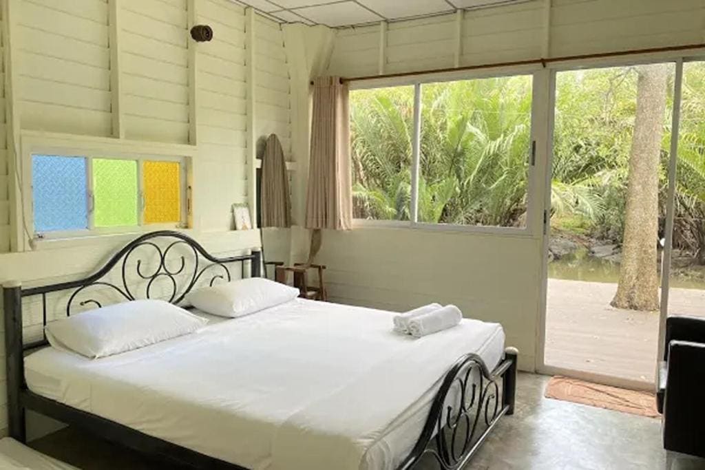 Tent room - Image 2