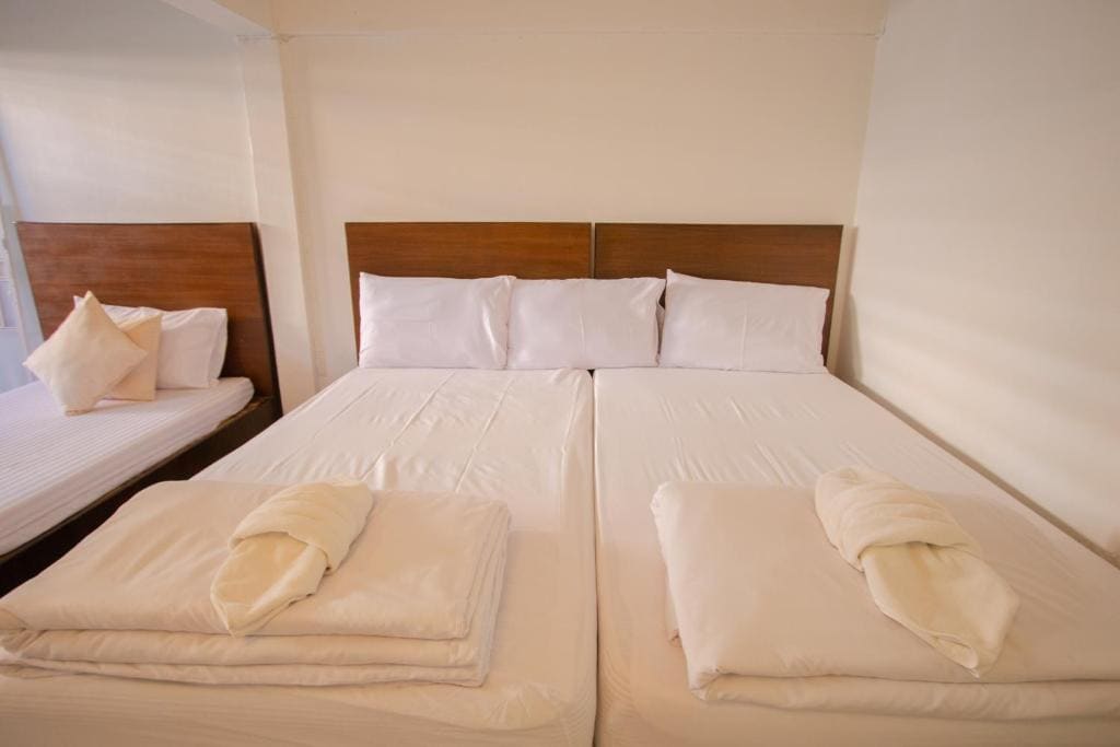 Family Room room - Image 1